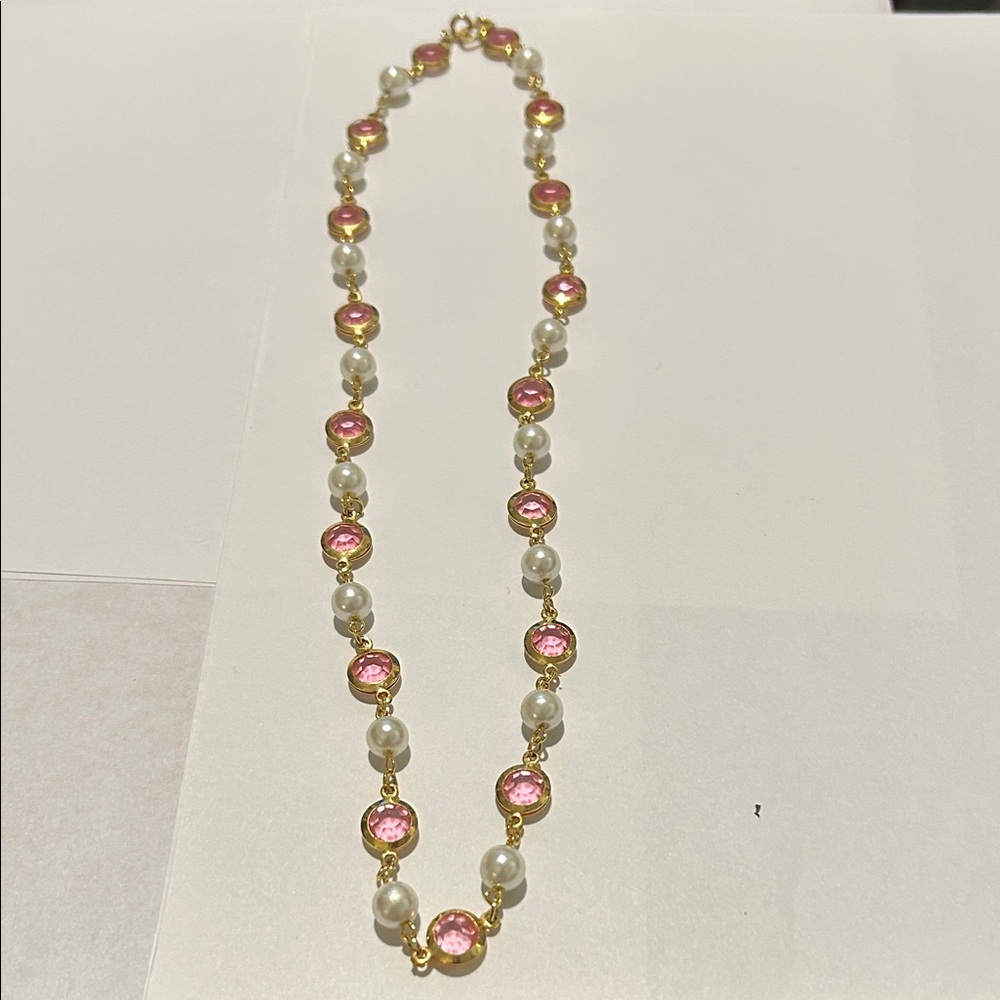 Chic Gold and Pink Necklace with faux Pearls